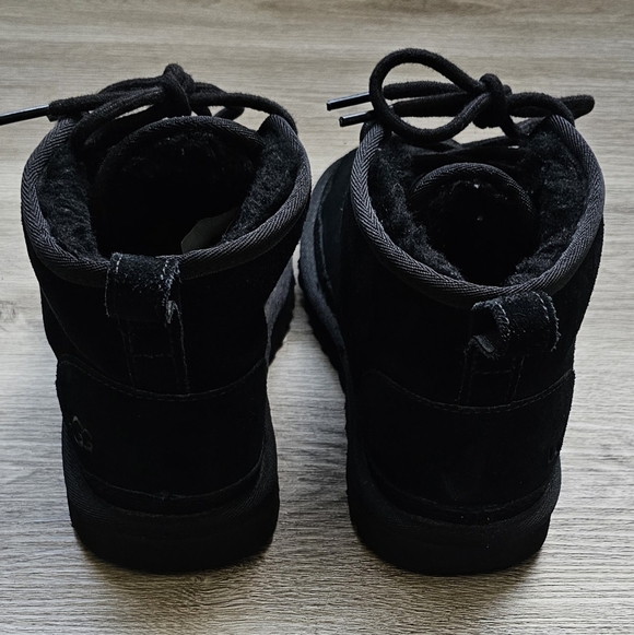 UGG Neumel Black Suede Lace-Up Boots – Women’s Size 7 - Picture 4 of 12